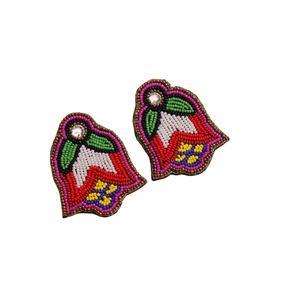 Fusion florale: Boucles d'oreilles brodées avec une torsion Couleurs culturelles: Boucles d'oreilles brodées vibrantes Fils fantaisistes: colorés - Product Image 3