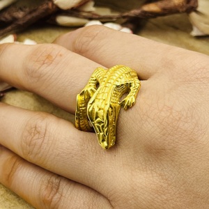 Bagues élégantes en laiton plaqué or 18 carats, motif crocodile/alligator, style bohème et gothique, pour femme, pour déclaration, mariage et fiançailles - Product Image 1