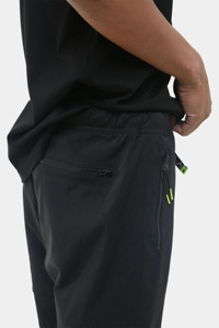 Tech Nylon Jogger Pants Men Zipper Pocket Lightweight Performance Trousers Adjustable Hem OEM Manufacturing - Product Image 3