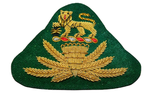 Parches Bordados a Mano Personalizados con Hilo Metálico, Corona Real, Bordado 3D en Dorado y Plateado, Insignias de Moda para Uniformes - Product Image 6