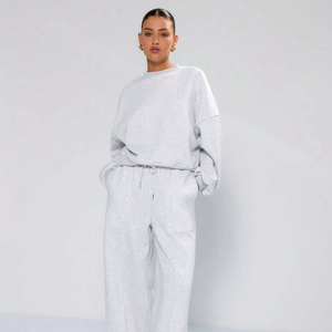 Ensemble de sport pour femme, veste zippée ajustée en coton et polyester, pantalon de jogging respirant et extensible, tenue de sport pour la gym et l'entraînement - Product Image 1