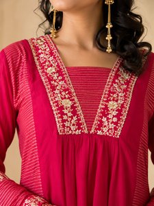 Women <b>Magenta</b> Embroidered Kurta Palazzo 3 Piece Set Square Neck Dupatta Elegant Ethnic Wear - Product Image 4