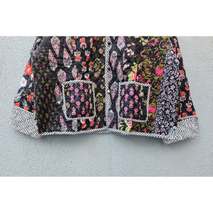 Chaqueta acolchada de algodón hecha a mano con estampado floral y botones al frente, abrigo de invierno para mujer, regalo para ella. - Product Image 5