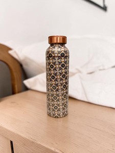 Botella de cobre vintage de la marca Indian exports international. (Cobre puro certificado) - Product Image 1