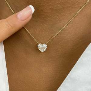 Collar con Diamante Cultivado en Laboratorio con Corte Corazón en Oro Sólido de 14K, Certificado IGI, Joyería Moderna para Uso Diario de Mujer - Product Image 3
