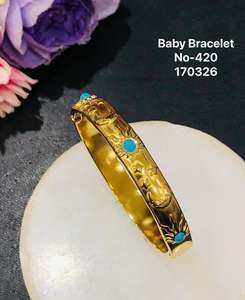 Bracelet pour bébé plaqué or avec incrustation de pierres CZ, bracelet ajustable pour enfants, bijoux géométriques modernes pour nourrissons - Product Image 4