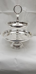 Support à gâteau en métal de luxe pour la présentation de desserts de mariage - Product Image 3