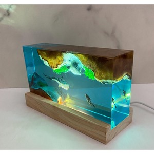 Lámpara de Mesa de Resina y Madera con Diseño de Escena Oceánica, Forma Irregular, Iluminación Decorativa de Estilo Contemporáneo - Product Image 5