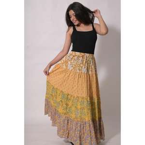 Jupe longue ethnique en coton imprimé, jupe longue bohème patchwork, tenue de festival faite à la main pour femmes - Product Image 5