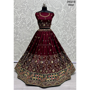 Collections de velours de vêtements de mariée indiens pour la mariée avec le travail de Zarkhan par Fabzone - Product Image 4