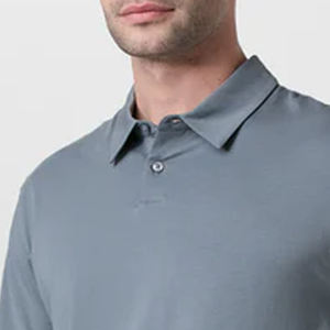 เสื้อยืดผู้ชายแฟชั่นสตรีททรงโอเวอร์ไซส์ สวมใส่สบาย คอปกพับได้ ราคาถูกสำหรับผู้ซื้อจำนวนมาก เสื้อผ้าสำหรับกิจกรรมกลางแจ้ง ปี 2026 พร้อมโลโก้แบบกำหนดเอง - Product Image 2