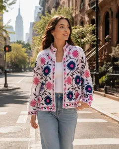 Chaqueta de Invierno Blanca Bordada a Mano |   Abrigo Estilo Suzani Floral, Ropa de Diseño Boho - Product Image 1