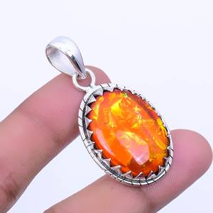 Colgante de ópalo de fuego triple australiano hecho a mano en plata de ley 925, joyería boho, regalo para mujer - Product Image 1