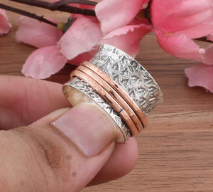 Anillo de Plata de Ley 925 Martillado para Mujer, Estilo Vintage, Sólido, Giratorio, con Tres Capas de Cobre, Anillo Ancho de Boda, Venta al por Mayor - Product Image 1