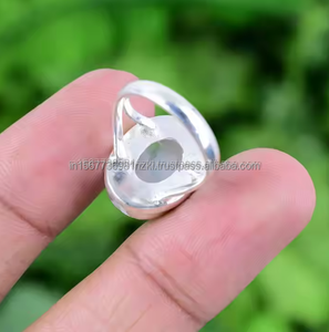 Anillo de piedra lunar plateada para mujer, piedra natal de junio con nudo celta, estilo bohemio pagano para fiesta de aniversario, dama de honor, ocasiones Midi - Product Image 6