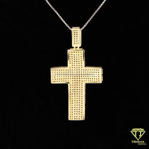 Pendentif croix serti de diamants Moissanite VVS en finition or jaune - Product Image 5
