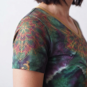 Nuevas camisetas de entrenamiento elegantes y modernas, recién llegadas, de manga corta, tela elástica, ajuste informal, para mujer. - Product Image 5