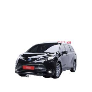 Toyota Sienna 2.5 Híbrida AWD 2023, 6,376 km, Asientos de Cuero, Cámara Trasera, Volante a la Izquierda - Product Image 1