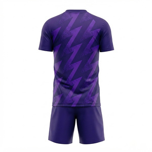 Conjunto de Camiseta de Fútbol para Hombre, Estampado Geométrico Morado, Sublimado, Secado Rápido, Transpirable, Manga Corta, Uniforme Deportivo, Ajuste Atlético, para Todas las Temporadas - Product Image 4