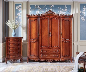 Armoire moderne en teck massif sculpté à la main avec style de porte personnalisable, étagères et compartiments pour salon, hôtel, appartement - Product Image 1