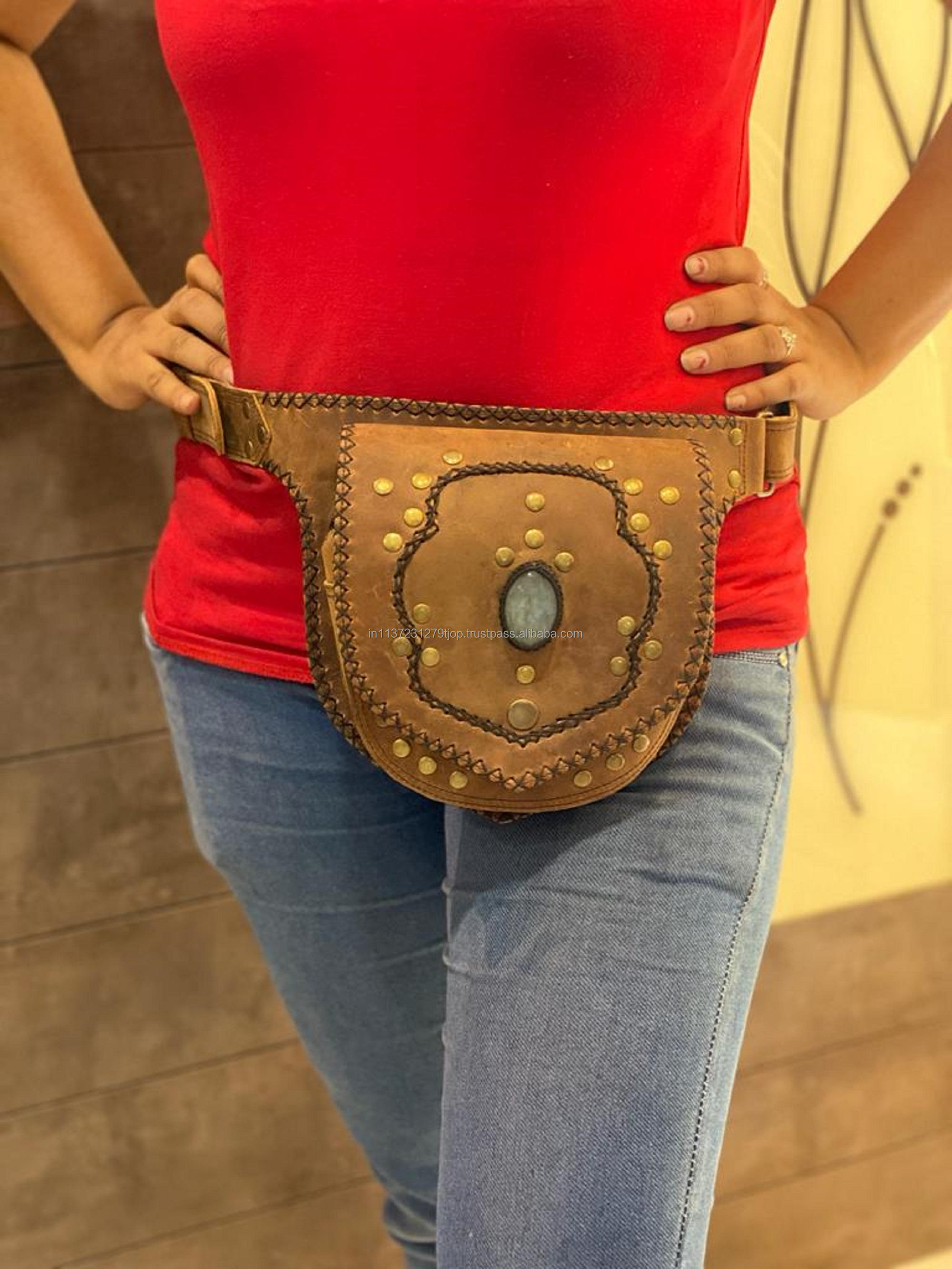 สีน้ำตาล