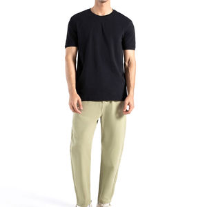 Camiseta para Hombre de Larga Duración, Hecha con Tela Ligera y Resistente, Ofrece un Ajuste Cómodo y una Sensación Suave - Product Image 1