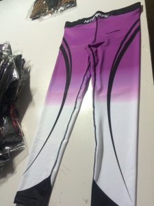 Leggings Deportivos para Mujer, Leggings de Entrenamiento de 25 Pulgadas - Pantalones de Yoga de Cintura Alta con Bolsillos, Color Morado Oscuro Suave como la Mantequilla - Product Image 4