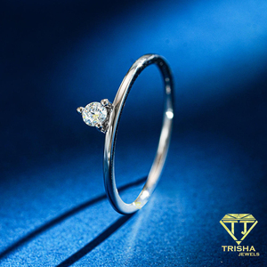 Anillo solitario de moissanita con corte redondo clásico, plata de ley, joyería minimalista de compromiso para mujer, elegante regalo nupcial - Product Image 2