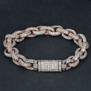Pulsera cubana de diamantes bicolor, una pieza de joyería brillante con un diseño elegante para amantes de la moda, coleccionistas y buscadores de joyas. - Product Image 1