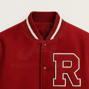 Veste de baseball décontractée fabriquée en usine pour le streetwear, offrant un confort décontracté, en tissu premium et matériaux durables. - Product Image 3