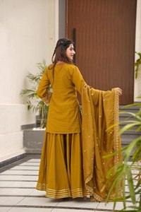 Conjunto Indio-Pakistaní de Seda con Bordado de Mostaza, Kurta Anarkali con Dupatta para Mujer, Traje para Bodas, Fiestas y Diwali - Product Image 2