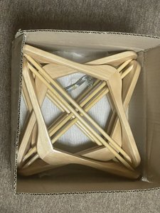 Perchas de Madera Resistentes para Trajes, Perchas de Madera Maciza de Primera Calidad para Ropa, Exhibición para Hoteles y Comercios Minoristas, OEM - Product Image 2