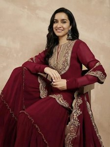 NUEVO LANZAMIENTO: 2 PIEZAS DE SALWAR KAMEEZ PARA FIESTA, NUEVO MODELO EN DOS COLORES POPULARES NEGRO Y MARRÓN, TELA GEORGETTE PESADA, COMPLETAMENTE CONFECCIONADO - Product Image 3