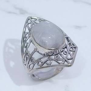 Anillos hechos a mano de plata de ley 925 con amatista natural y piedra lunar arcoíris, precio al por mayor, joyería fina de plata. - Product Image 2