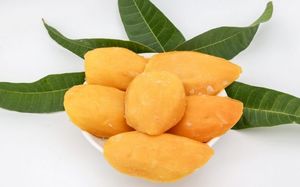 มะม่วงสดสีเหลืองก้อนผลไม้เมืองร้อนสำหรับสมูทตี้และของหวาน - Product Image 6