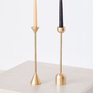 Bougeoir moderne en métal doré, design boule sur pied, décoratif, style luxe pour la décoration intérieure et les accents de table - Product Image 5