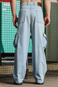 Jean en denim de voyage style motard, coupe ample et robuste, jambe large, éco-responsable, taille mi-haute, printemps-été - Product Image 2