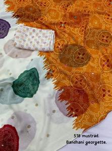 Sari de Georgette Premium Estampado con Borlas Tradicionales Pallu y Blusa Estampada sin Coser a Juego, 6.30 Metros - Product Image 5