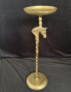 Table d'appoint vintage en métal avec plateau décoratif en forme de tête de cheval, finition laiton, support doré antique, vente en gros - Product Image 4