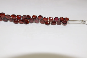 AAA Mozambique grenat perles en forme de coeur à facettes 5-7mm 8 pouces grenat côté coupe coeur en gros fabrication de bijoux perles de pierre - Product Image 3