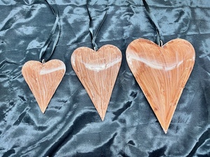 Decoración Colgante de Corazón Pulido, Adorno Rústico de Corazón Blanco, Decoración de Corazón de Mármol de Lujo, Adorno de Corazón de Piedra Hecho a Mano - Product Image 1