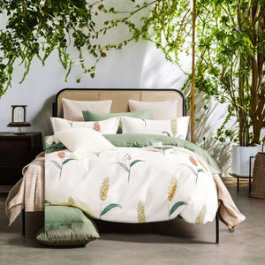 Ensemble de couette d'été en soie de glace lisse de style européen 4 pièces literie respectueuse de la peau couverture imprimée drap de lit en polyester pour hôtels cadeaux - Product Image 1