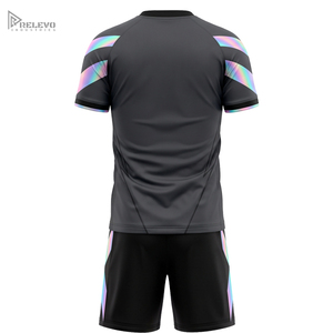 Tenue de football OEM entièrement sublimée 100 % polyester à séchage rapide, col ras du cou, uniforme de football réfléchissant à chevron prismatique, short gris foncé - Product Image 2
