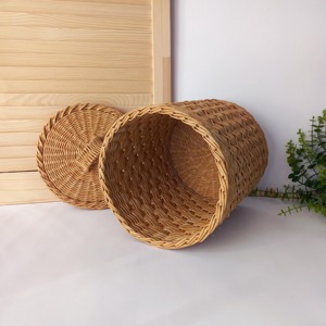 Cesta de basura ecológica de ratán, perfecta para uso en interiores, dormitorio, oficina y organización del baño, tejida a mano en India. - Product Image 2