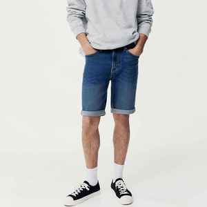 Shorts en jean déchirés pour hommes, taille mi-haute, style patchwork vert décontracté, en coton tissé respirant - Product Image 2