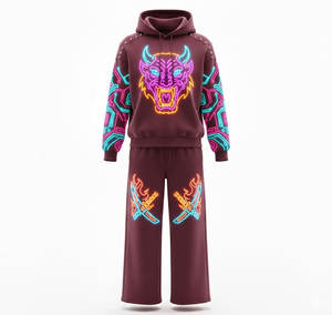 Sweat-shirt pour homme inspiré du cyberpunk, imprimé néon vibrant et motif de circuit imprimé numérique sur les manches, style technologique - Product Image 4