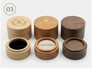 Boîte à bague de fiançailles ronde en bois massif vintage gravée sur mesure - Product Image 3