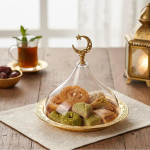 Plat de service en métal doré design pour dattes, noix et fruits secs, organisateur de table pour la maison et le Ramadan - Product Image 1