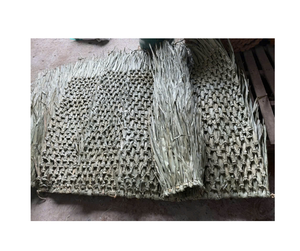 Toiture en feuilles de palmier naturelles, panneaux de toiture en feuilles de palmier du Vietnam, toiture en feuilles de palmier pour hôtel de plage, construction écologique - Product Image 1