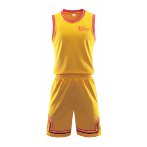 Uniforme de basket-ball personnalisable de qualité supérieure, design imprimé par sublimation, fabriqué en tissu doux et respirant pour un confort maximal - Product Image 1
